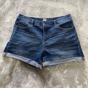 New York & Company Jean Shorts - Women’s Size 8